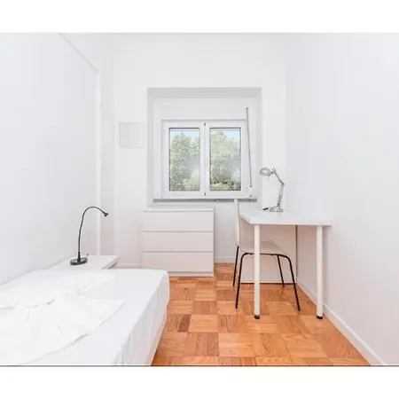 Houze Spacious 4 Bedroom Flat Near Zoo Lejlighed *